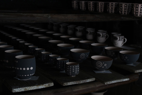 Patterned porcelain ceramics by Nendo