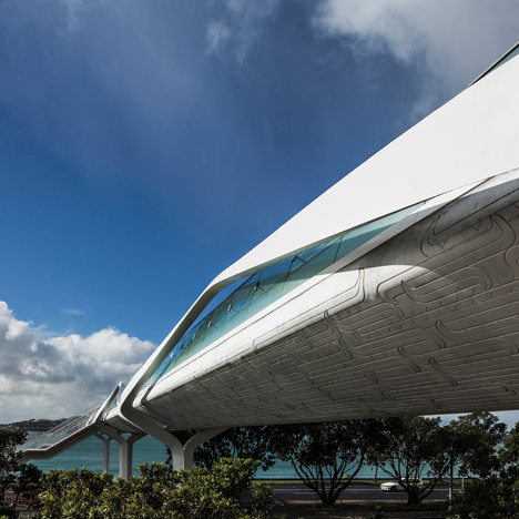 Point Resolution Bridge by Warren & Mahoney