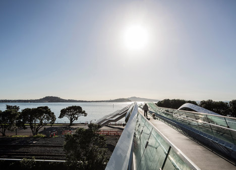 Point Resolution Bridge by Warren & Mahoney