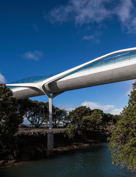 Point Resolution Bridge by Warren & Mahoney
