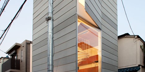 Small House by Unemori Architects