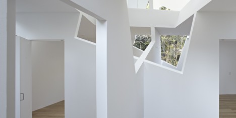 Villa Kanousan of Cubic Voids by Yuusuke Karasawa Architects