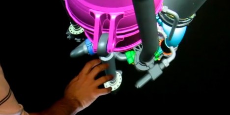 SpaceX design rockets using hand gestures and 3D printers