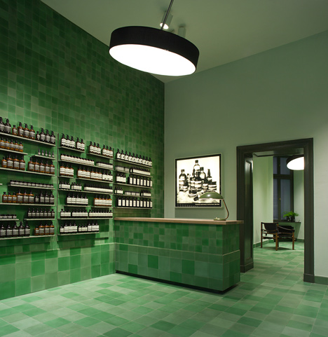 Aesop store by Weiss-heiten_dezeen_1