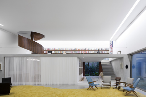 Casa Cubo by Isay Weinfeld