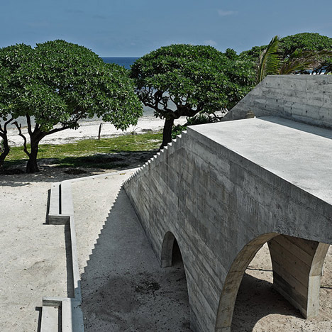 La Plage du Pacifique Hotel by Kristin Green photographed by Peter Bennetts