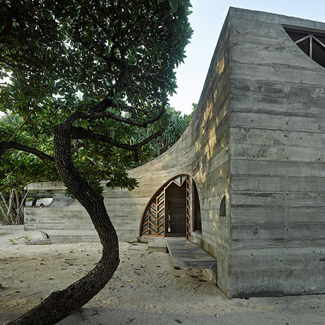 La Plage du Pacifique Hotel by Kristin Green photographed by Peter Bennetts