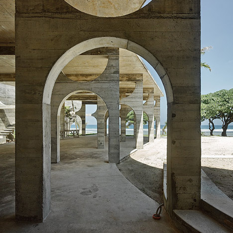 La Plage du Pacifique Hotel by Kristin Green photographed by Peter Bennetts