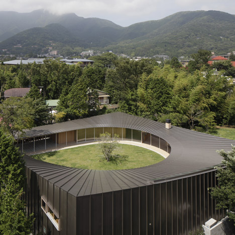 Villa at Sengokubara by Shigeru Ban