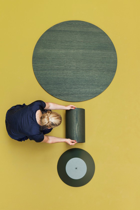 The Balance can be supplied both as a fixed and an extendable table.