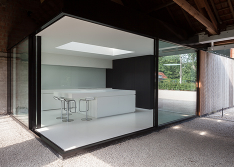 Barn by Pascal Francois Architects