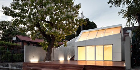 Bathing Hut by Share Architects