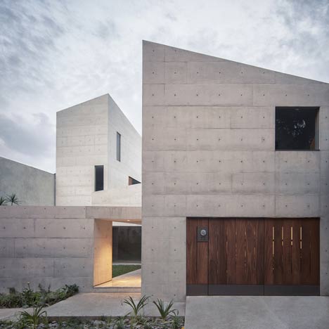 Cap House by MMX