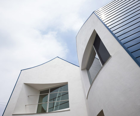 House Snapped by Naf Architect & Design
