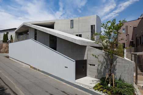 House in Hyogo by Shogo Aratani Architect & Associates