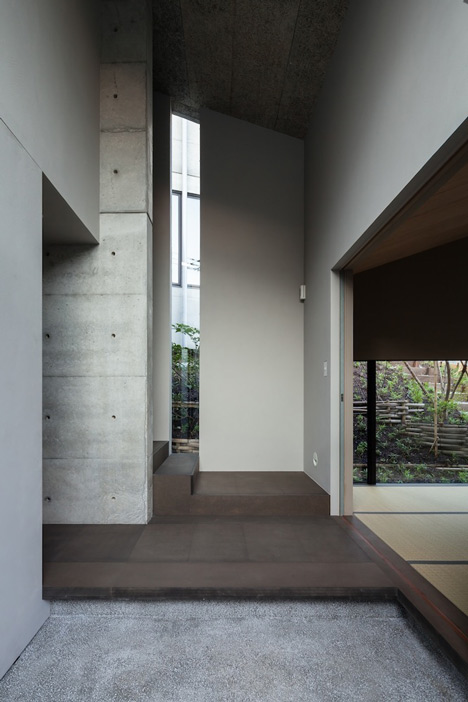 House in Hyogo by Shogo Aratani Architect & Associates