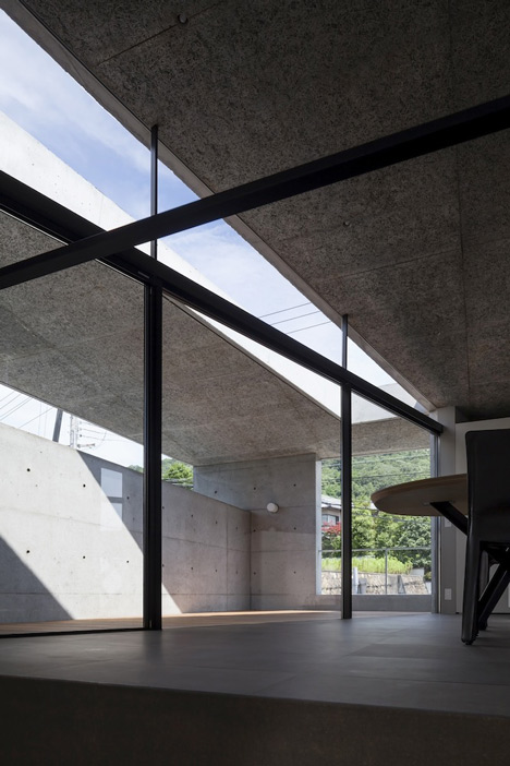 House in Hyogo by Shogo Aratani Architect & Associates
