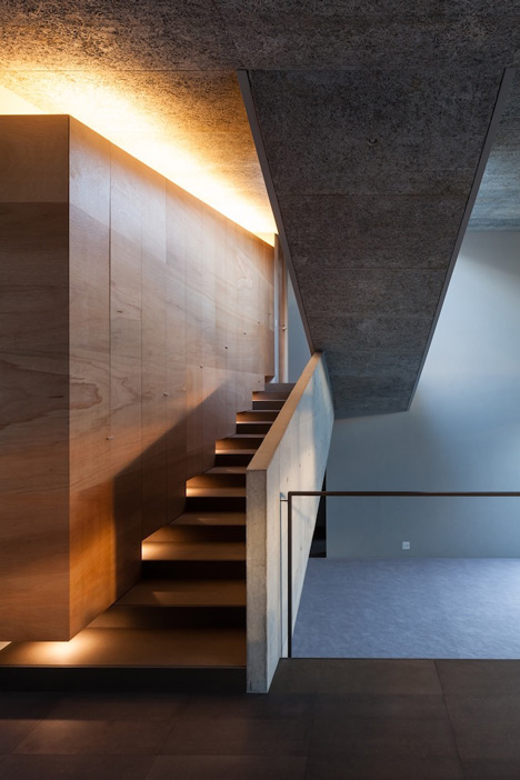 House in Hyogo by Shogo Aratani Architect & Associates