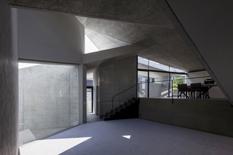 House in Hyogo by Shogo Aratani Architect & Associates