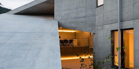 House in Hyogo by Shogo Aratani Architect & Associates
