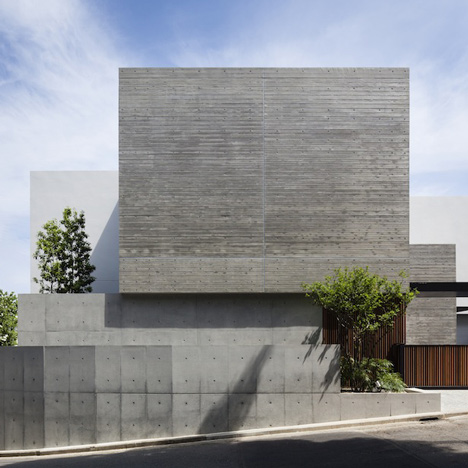 House in Shinoharadai by Tai and Associates