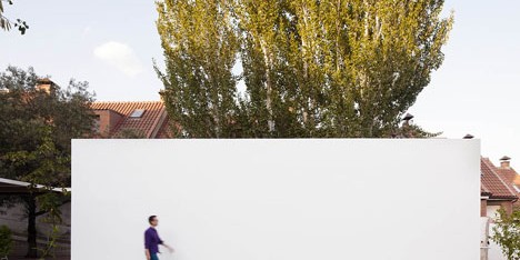 Little White Box at Turegano House by Alberto Campo Baeza