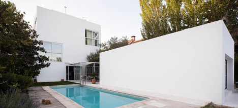 Little White Box at Turegano House by Alberto Campo Baeza