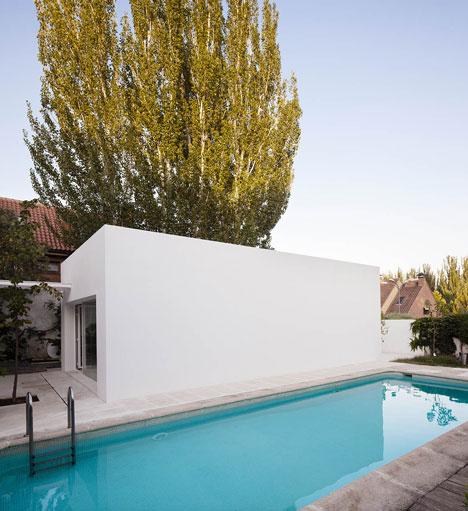 Little White Box at Turegano House by Alberto Campo Baeza