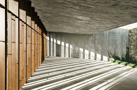 New Funeral Home in Sant Joan Despí by Batlle i Riog Arquitectes