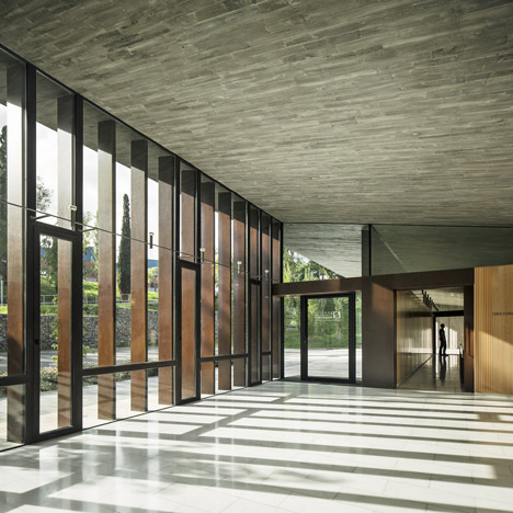 New Funeral Home in Sant Joan Despí by Batlle i Riog Arquitectes