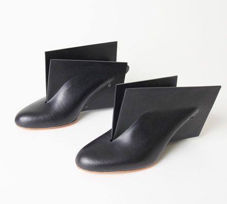 Out of Hand: Materializing the Postdigital at MAD - Rapidprototypedshoe by Marloes ten Bhömer