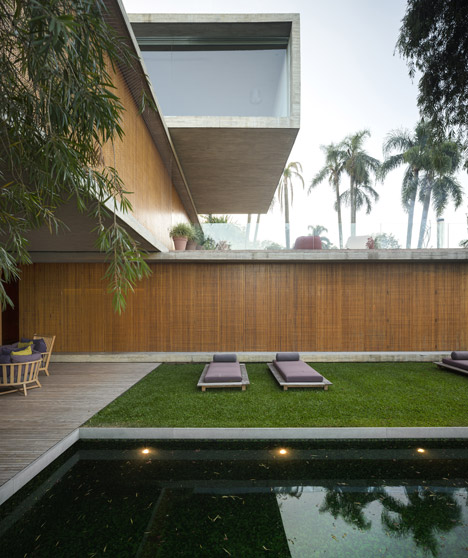 Pinheiro House by Studio MK27