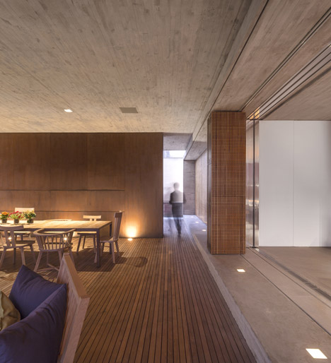 Pinheiro House by Studio MK27