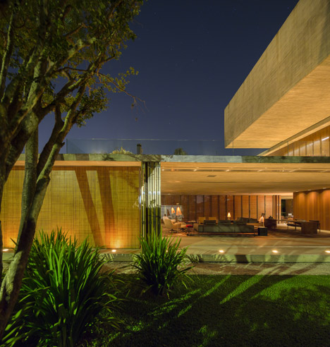 Pinheiro House by Studio MK27