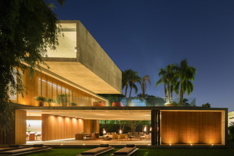 Pinheiro House by Studio MK27