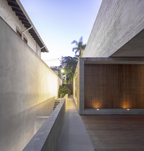 Pinheiro House by Studio MK27