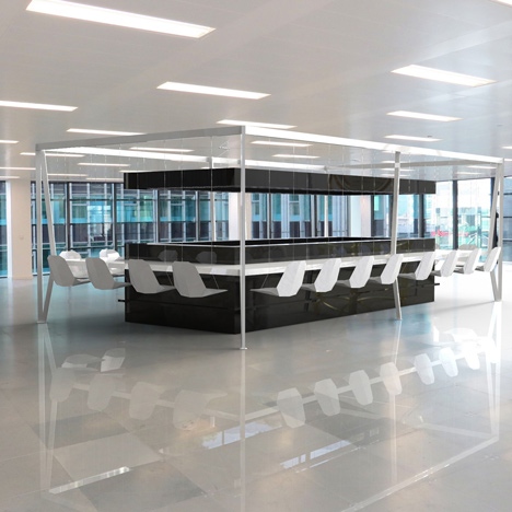 Swing Bar by Duffy London