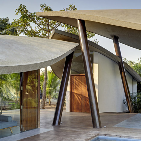 The Leaf House by SJK Architects