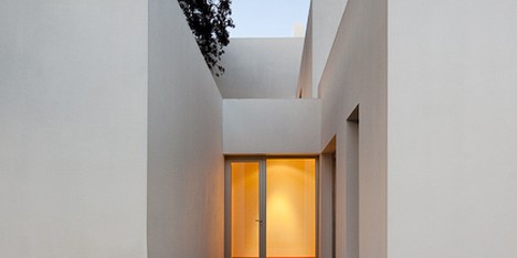 Three houses in Meco by DNSJ.arq