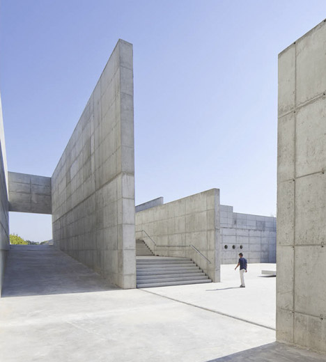 Venecia Park by Héctor Fernández Elorza and Manuel Fernández Ramírez
