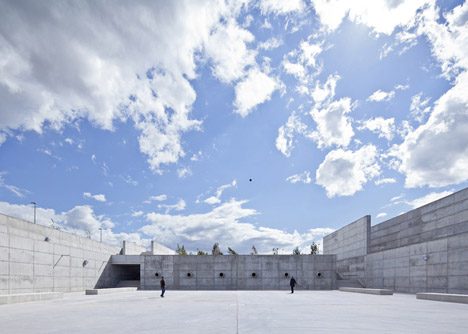 Venecia Park by Héctor Fernández Elorza and Manuel Fernández Ramírez