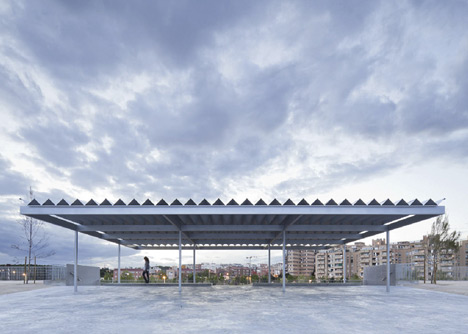 Venecia Park by Héctor Fernández Elorza and Manuel Fernández Ramírez