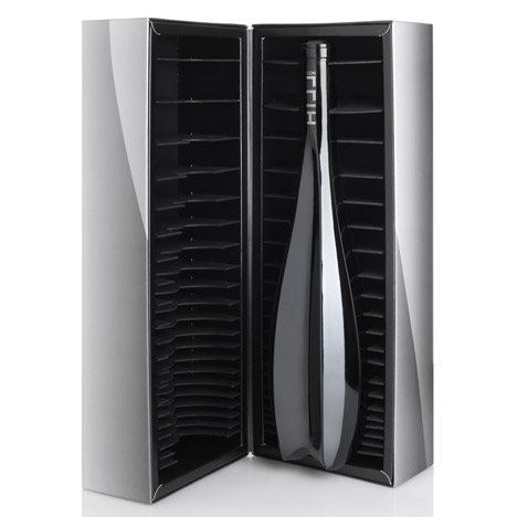 Wine bottle by Zaha Hadid for Leo Hillinger