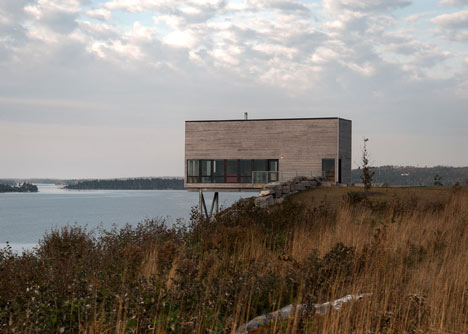 Cliff House by MacKay-Lyons Sweetapple Architects is perched over a sheer rock face