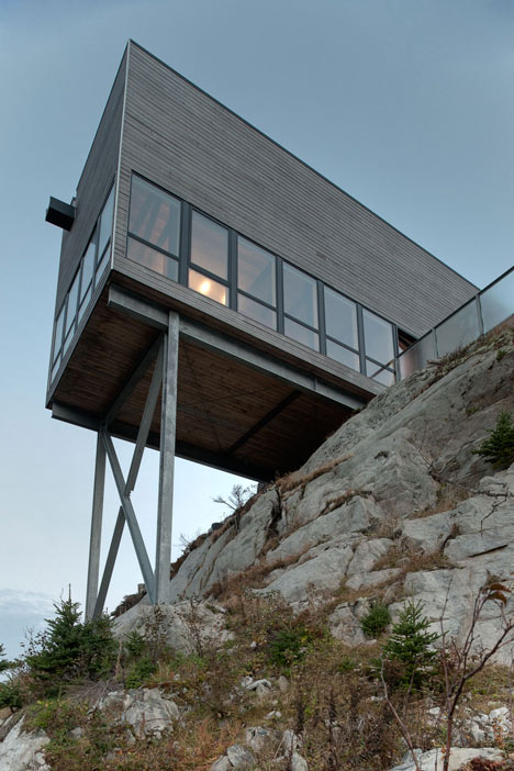 Cliff House by MacKay-Lyons Sweetapple Architects is perched over a sheer rock face