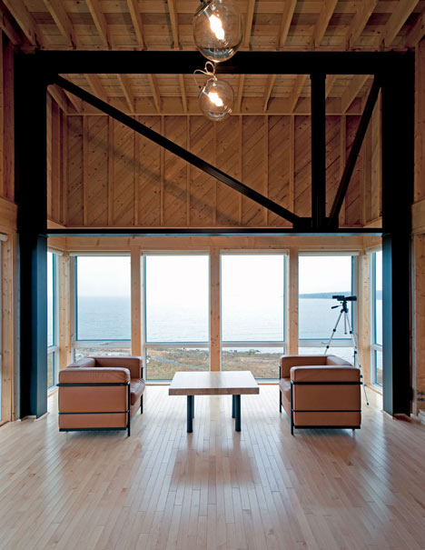 Cliff House by MacKay-Lyons Sweetapple Architects is perched over a sheer rock face