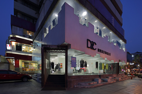 D2C concept store by 3Gatti Architecture Studio