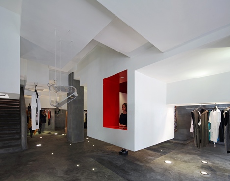 D2C concept store by 3Gatti Architecture Studio