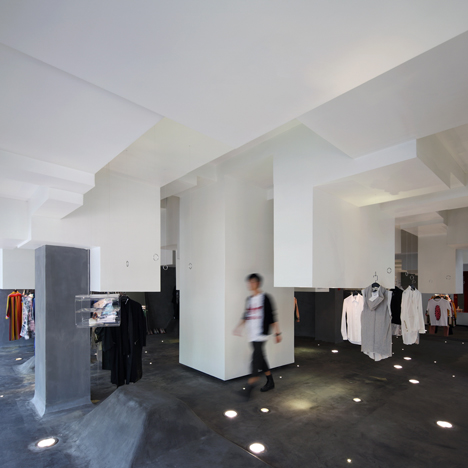 D2C concept store by 3Gatti Architecture Studio