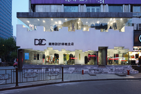 D2C concept store by 3Gatti Architecture Studio